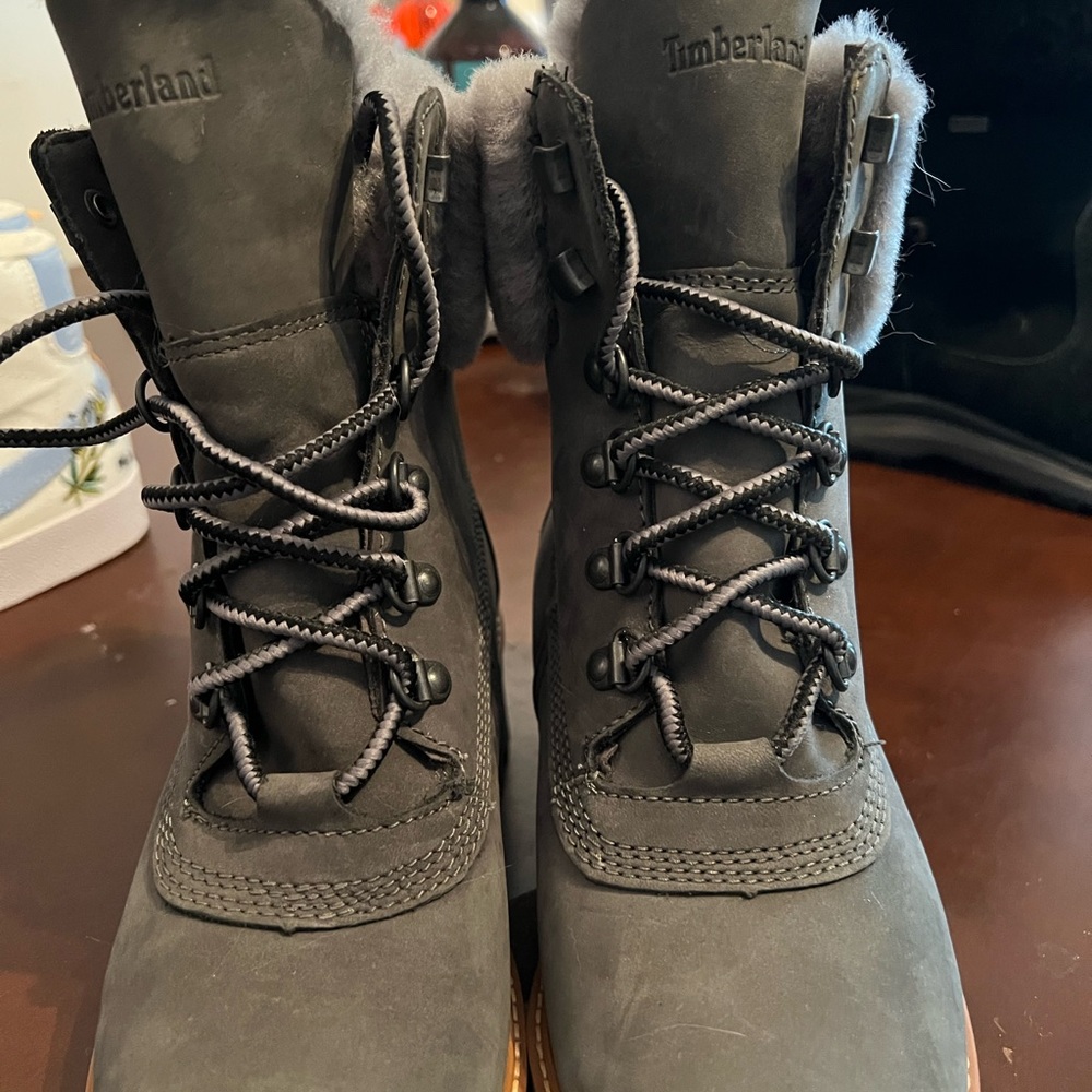 Timberland
Women's Courmayeur
Valley 6" Faux Fur
Waterproof Lug Sole Boots